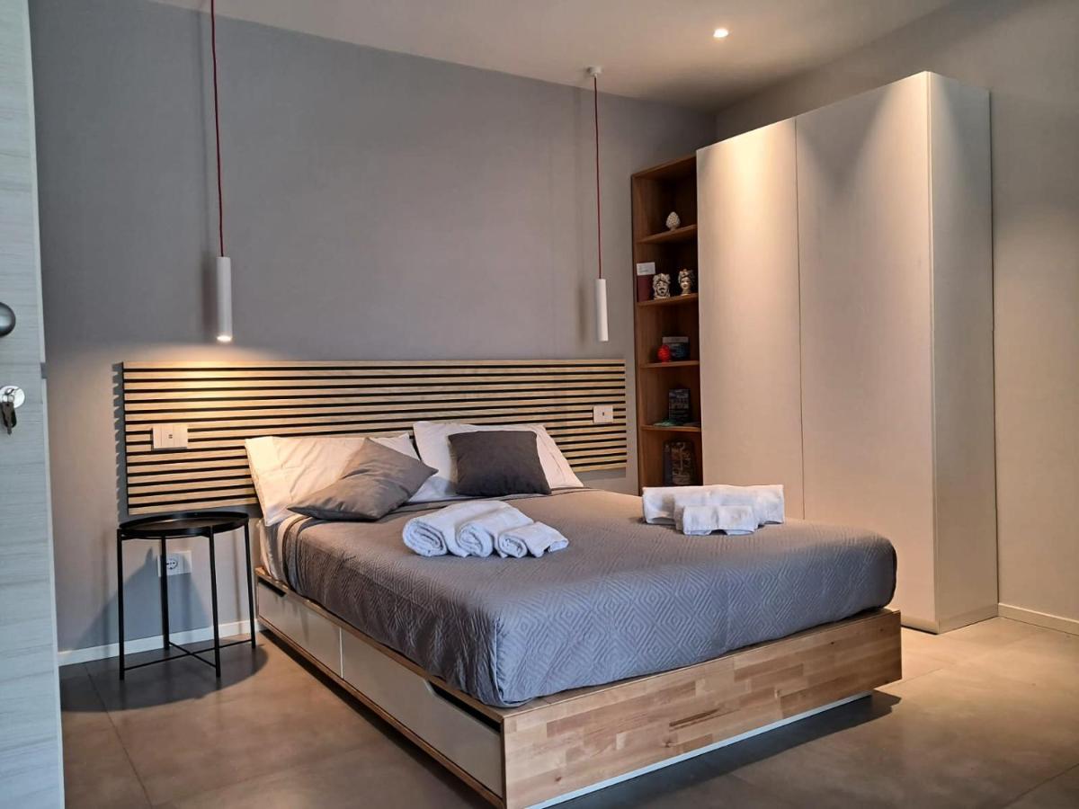 Porta San Paolo House Aparthotel Castelbuono  Bagian luar foto