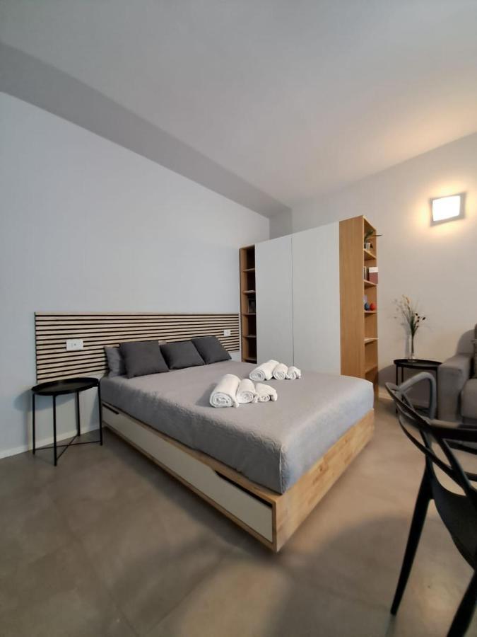 Porta San Paolo House Aparthotel Castelbuono  Bagian luar foto