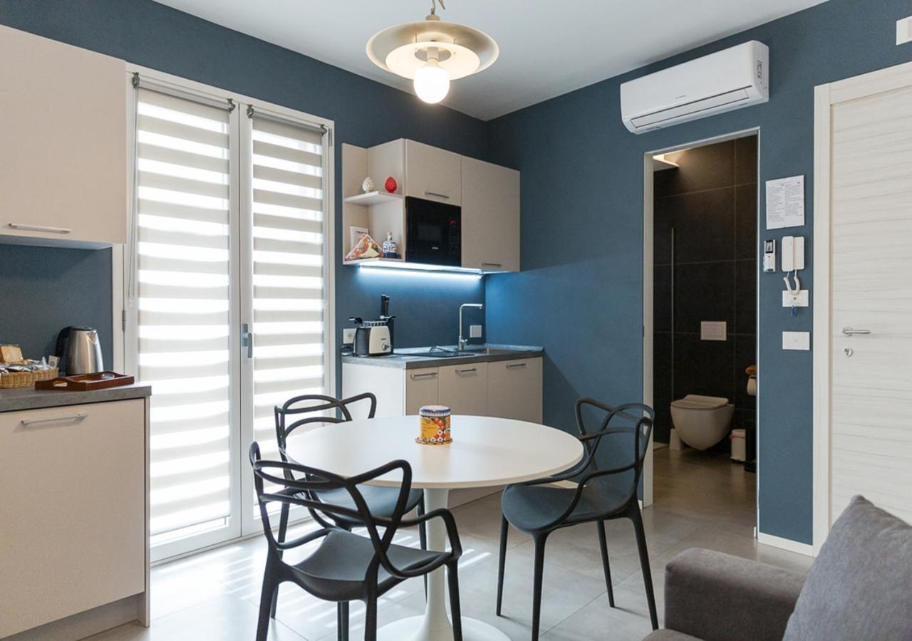 Porta San Paolo House Aparthotel Castelbuono  Bagian luar foto