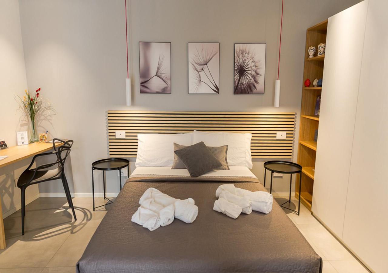 Porta San Paolo House Aparthotel Castelbuono  Bagian luar foto